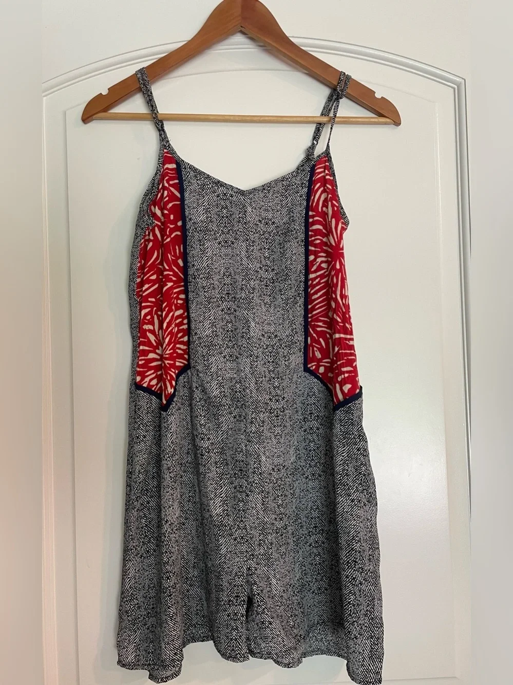 THMLo Women's Abstract Print Sleeveless V-Neck Romper Black White Red S